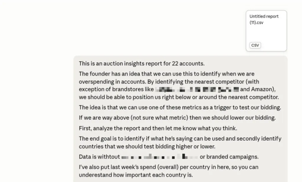 Prompt til Claude om at analysere en auction insights-rapport for 22 konti
